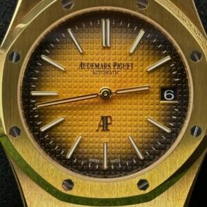 Audemars Piguet Royal Oak Jumbo Extra-Thin Champagne Petite Tapisserie 39mm – Ref. 15202BA