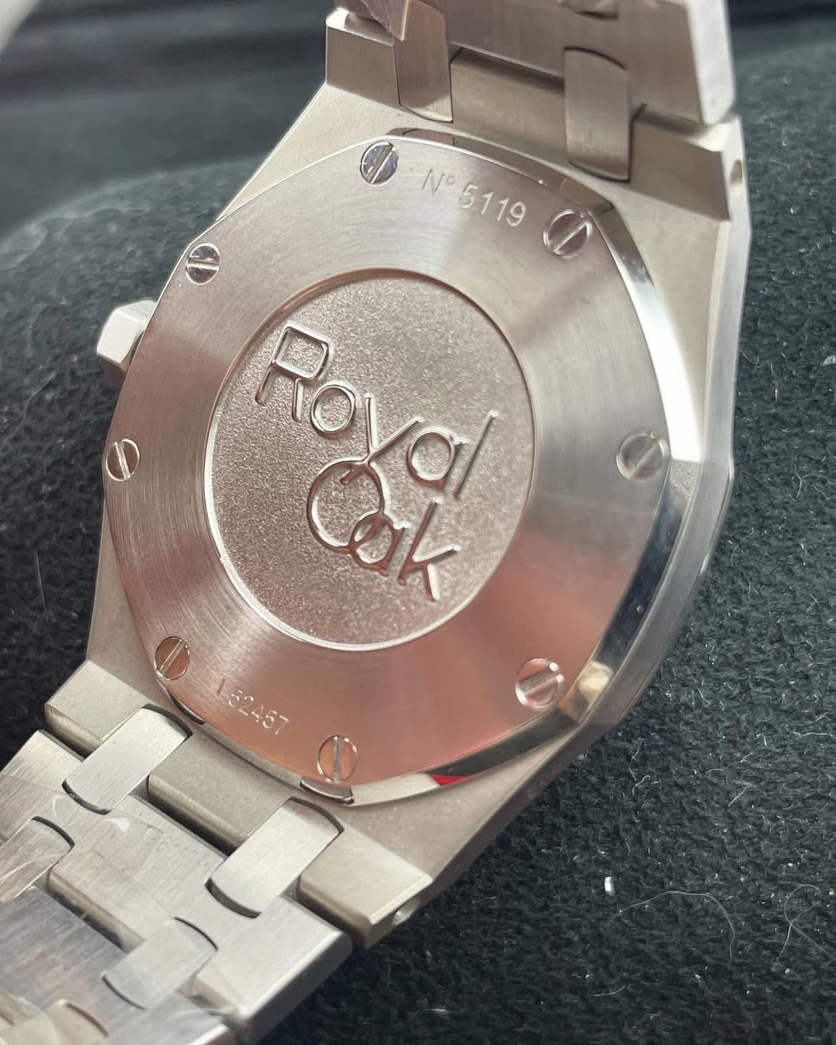 audemars-piguet-blanco-borde-diamante-3.jpg Audemars Piguet Royal Oak Ladies Quartz Plata Grande Tapisserie 33mm – Ref. 67651ST - Imagen 4