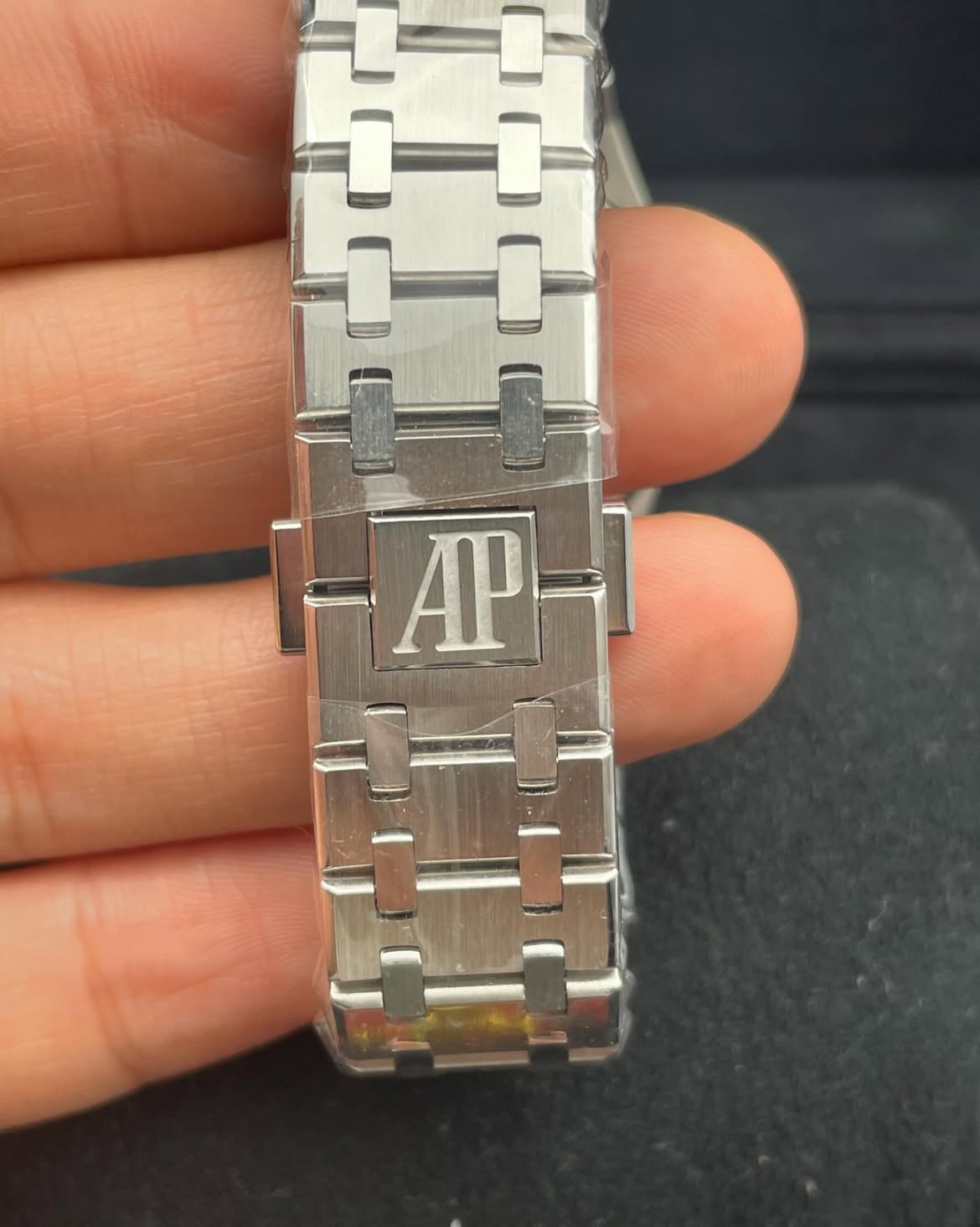 audemars-piguet-blanco-borde-diamante-4.jpg Audemars Piguet Royal Oak Ladies Quartz Plata Grande Tapisserie 33mm – Ref. 67651ST - Imagen 5