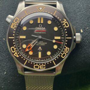 omega negro y dorado correa plata 3 300x300