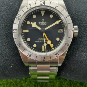 tudor negro 5 300x300